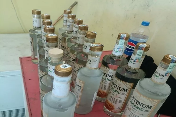 Maştağada saxta araq hazırlayanlar  aşkarlandı  