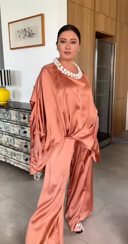 Nurgül Yeşilçay tanımadığı insanı belə “yola verir”